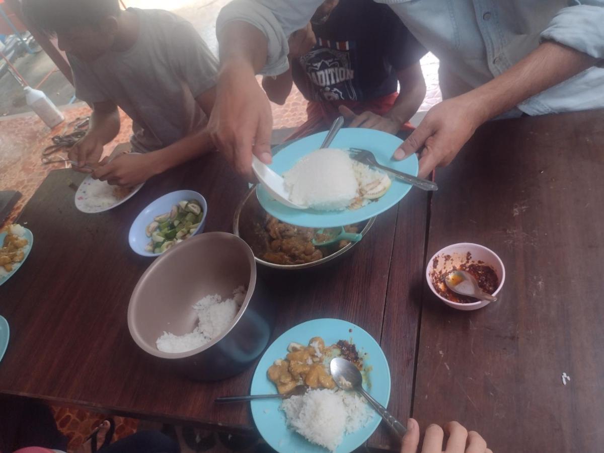 Mae Sot Commune Екстер'єр фото