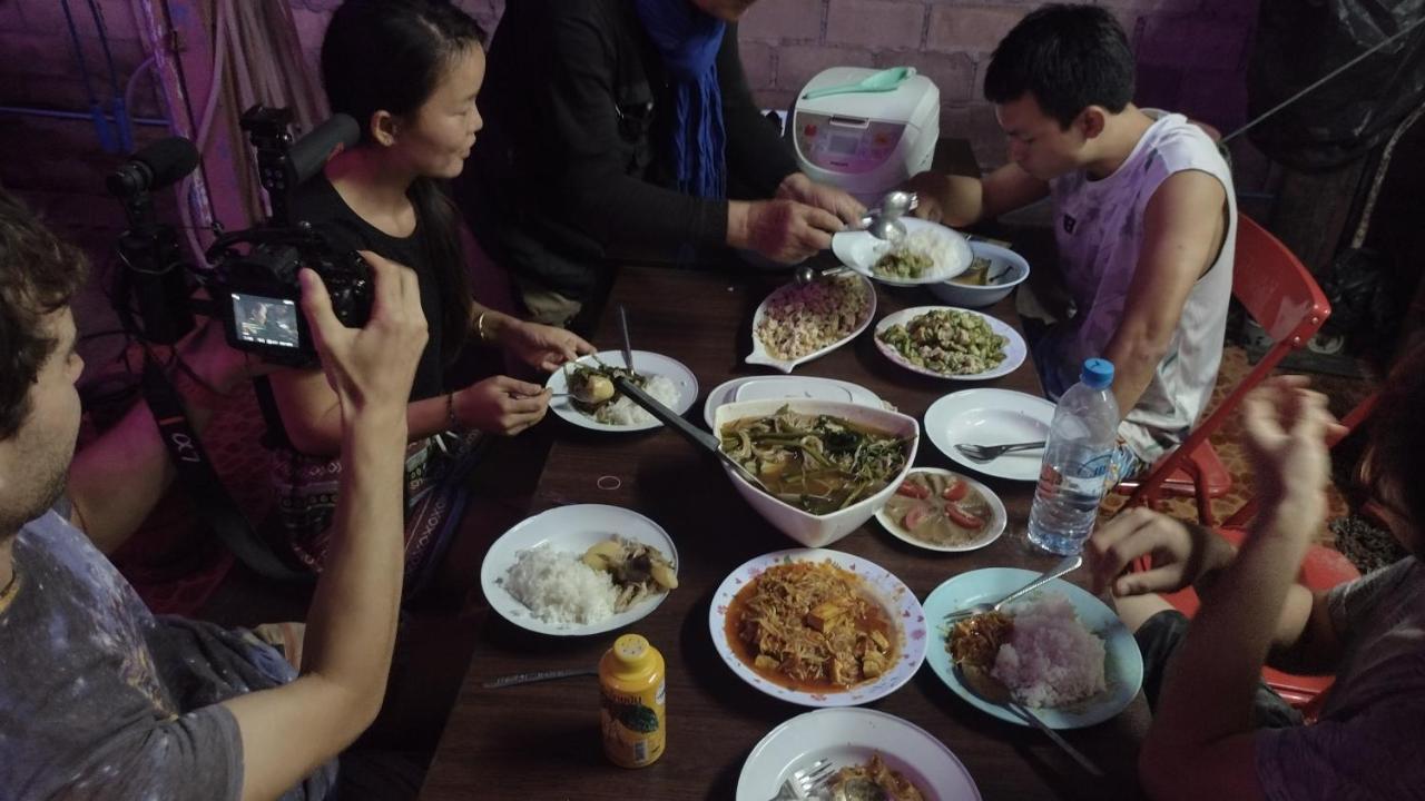 Mae Sot Commune Екстер'єр фото