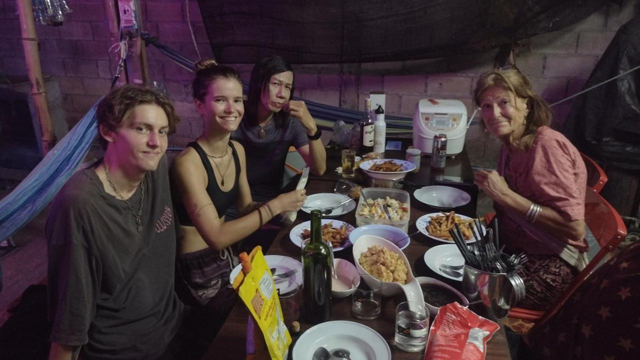 Mae Sot Commune Екстер'єр фото