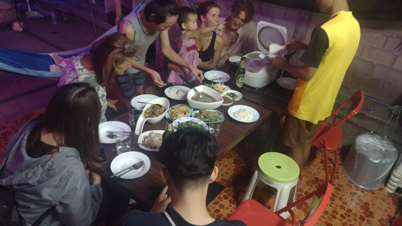 Mae Sot Commune Екстер'єр фото